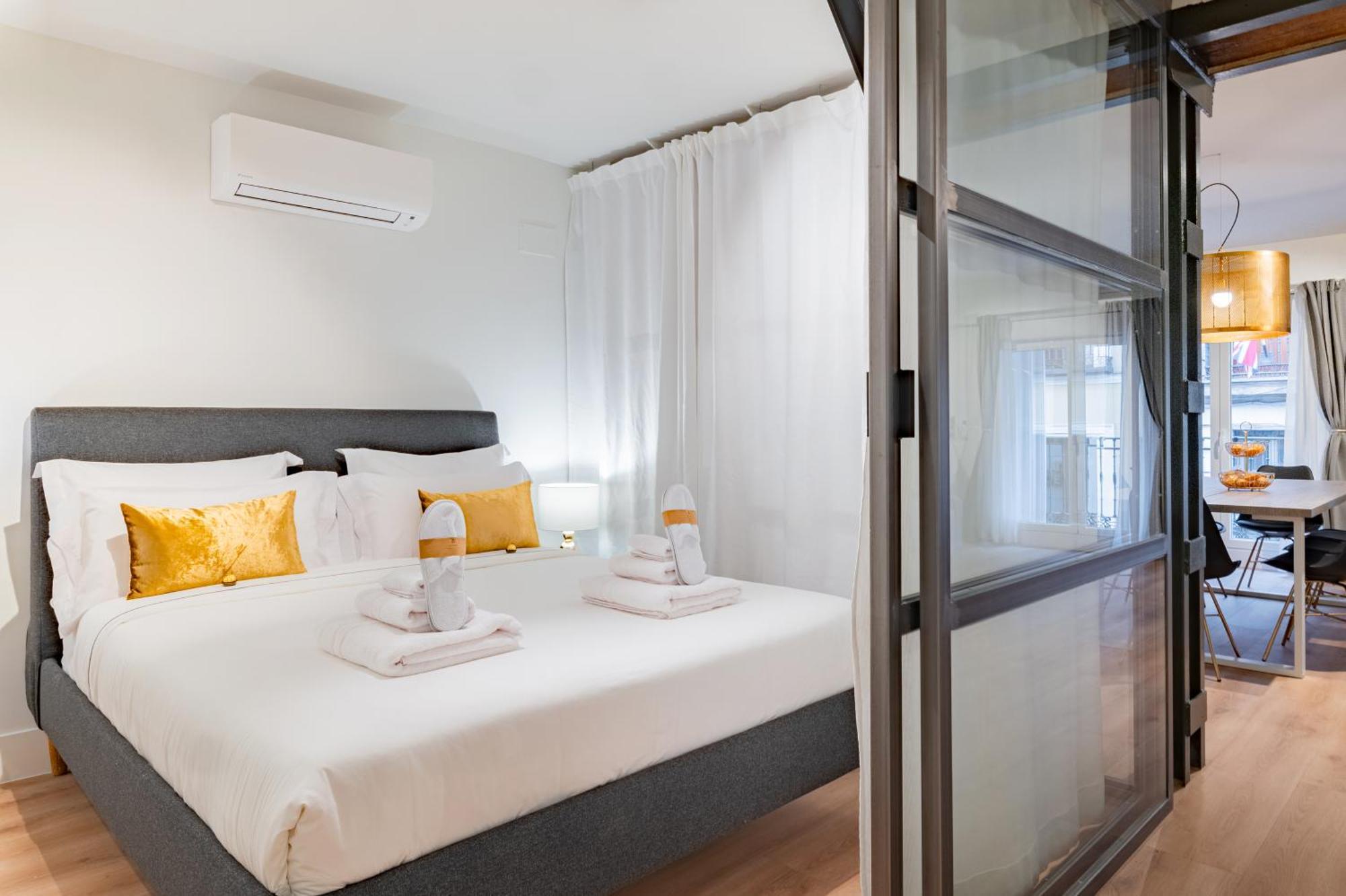 Exclusivo Apartamento En Sol Madrid Luaran gambar